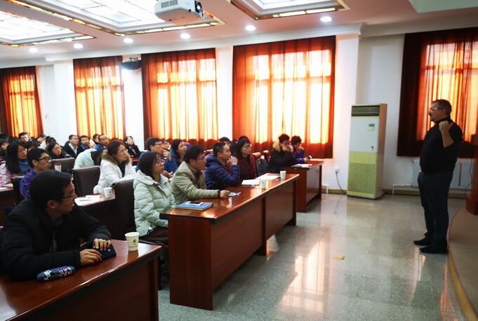 Professor Andreas Richter from the University of Vienna, Austria, Visits IAE