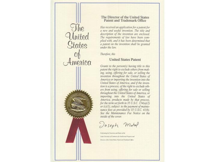 Associate Professor HUANG Bin Got Patent Licensing from US