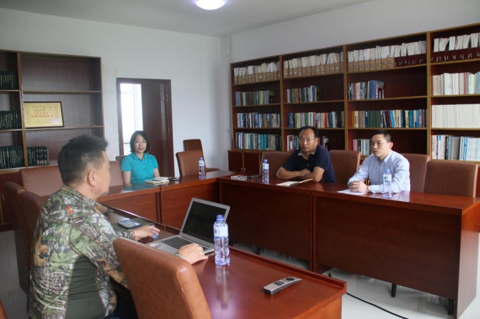 Deputy Director of IAE Hold Talks with Professor of National University of Mongolia on International Scientific Cooperation