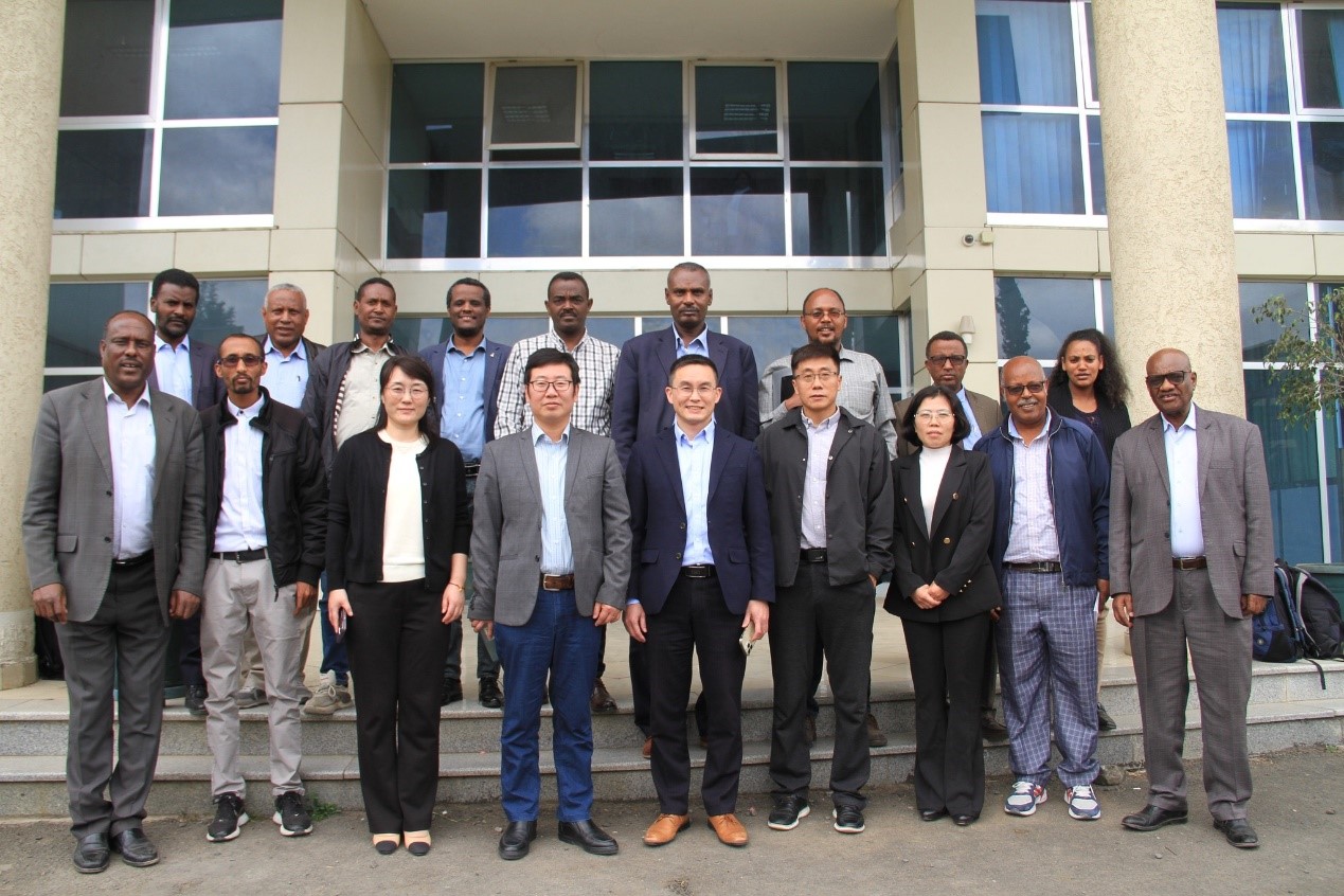 A delegation of the Institute of Applied Ecology visited Ethiopia